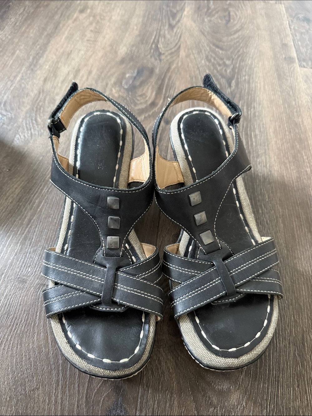 Naturalizer Black Strappy Women's Sandals